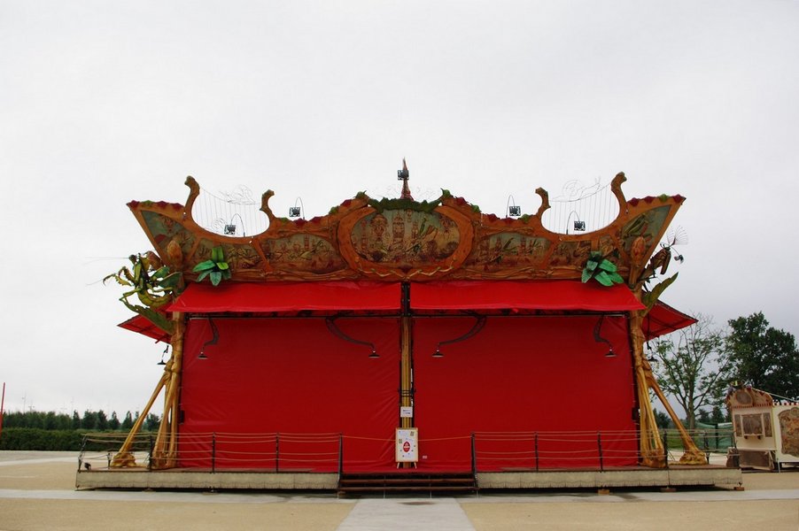 Le Manege Carre Senart concu par Francois Delaroziere 003.jpg